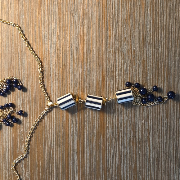 Blue And White Talbot's Pendant & Earrings - Picture 3 of 6